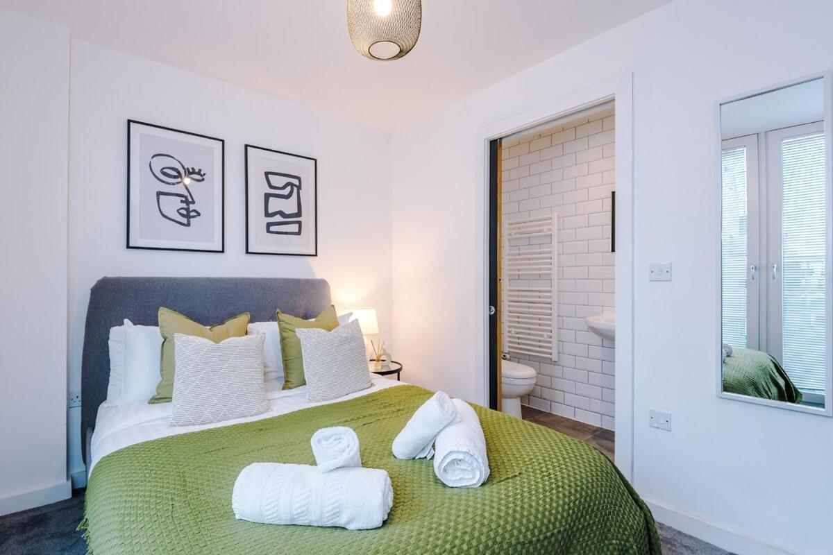 Apartment New Trafford Loft - Free Parking Manchester