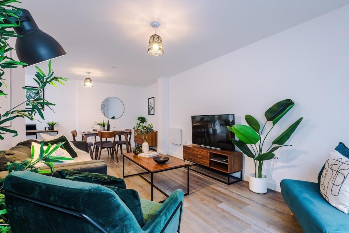 New Trafford Loft - Free Parking Manchester