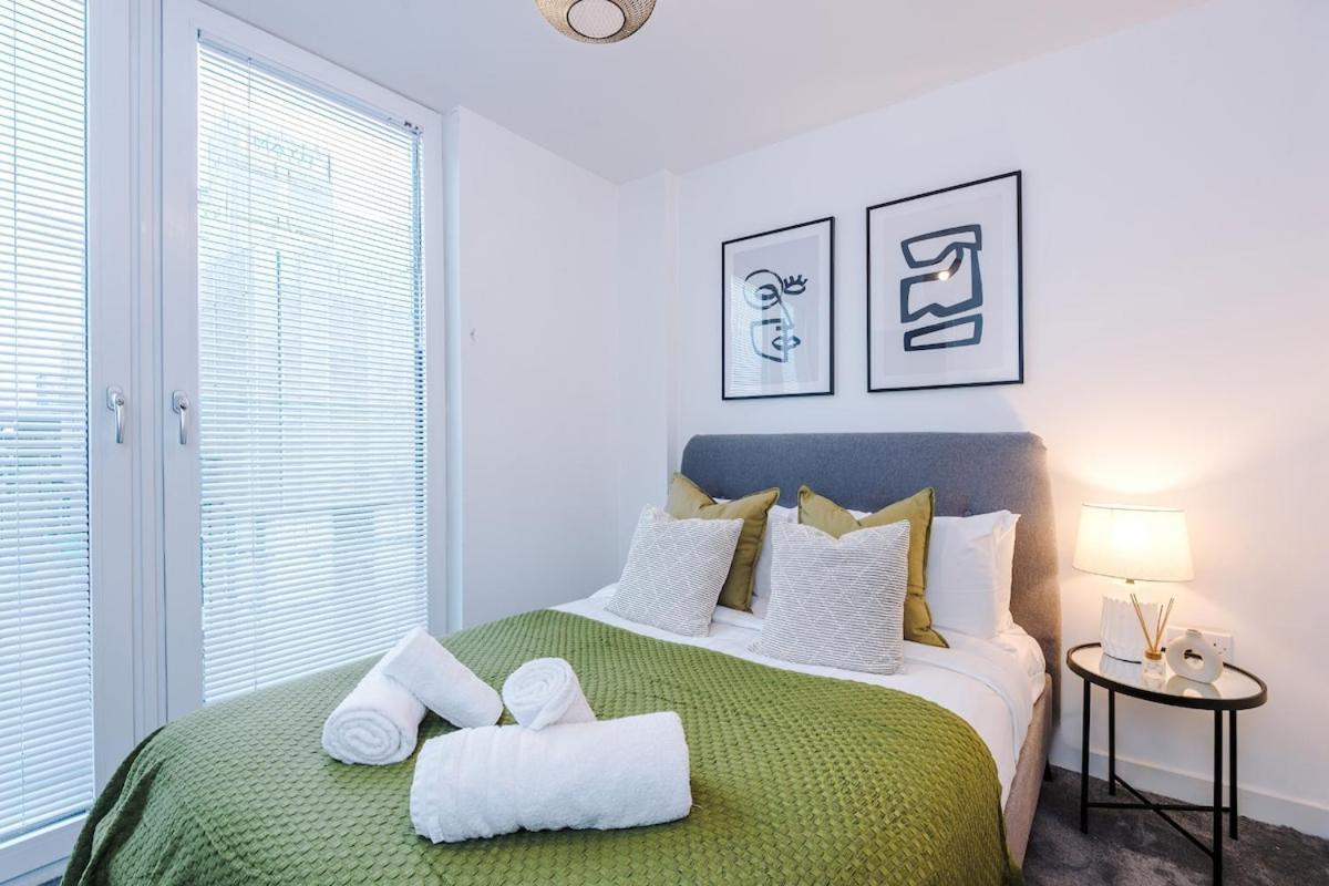 Apartment New Trafford Loft - Free Parking *
